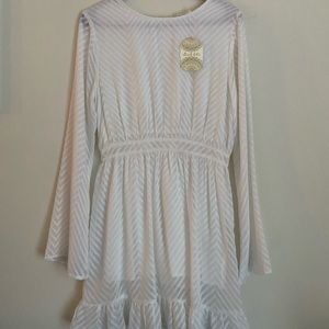 White Altar’d State dress.